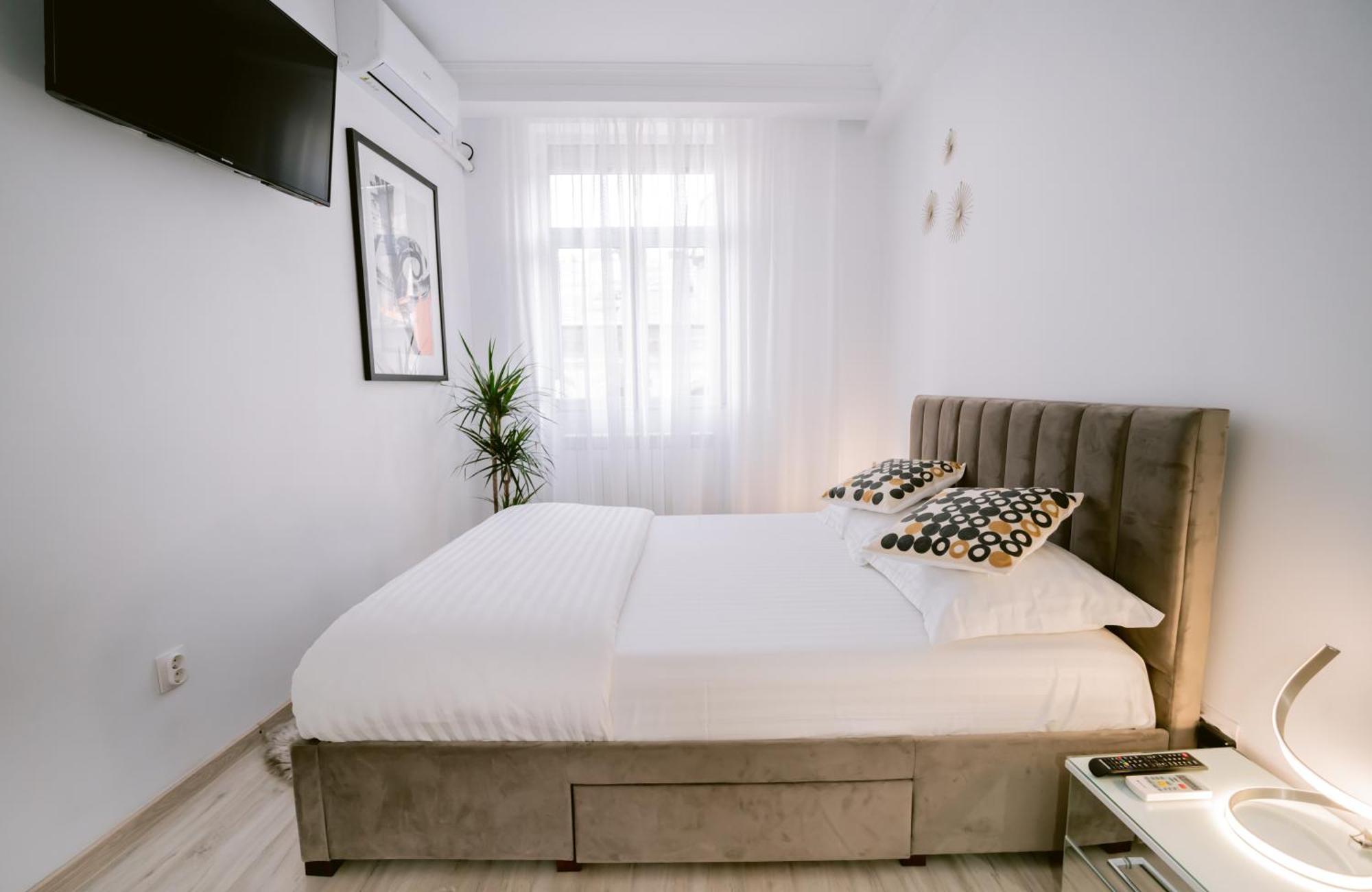 Historic Bucharest Hideway Appartement Buitenkant foto