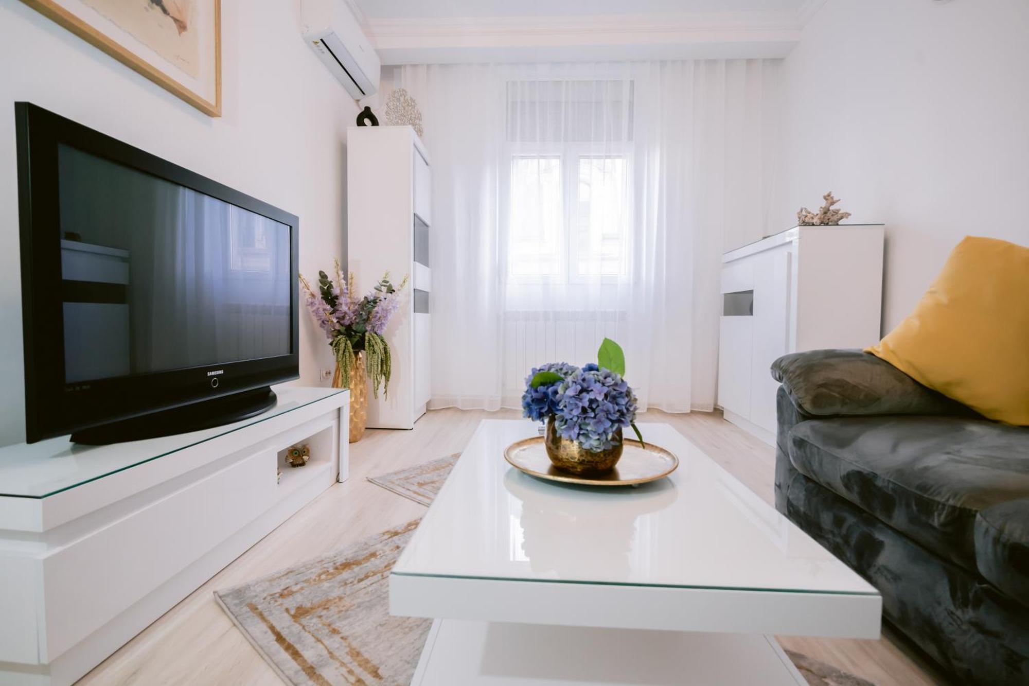 Historic Bucharest Hideway Appartement Buitenkant foto